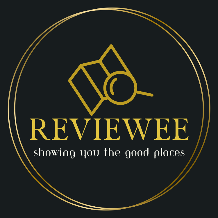 Reviewee logo